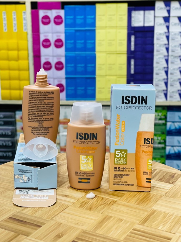 کرم ضدآفتاب فیوژن واتر ایزدین رنگی SPF50